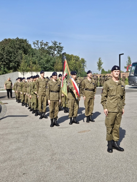 Kadeci z Ostrowa na uroczystym apelu na terenie Warszawskiej Cytadeli