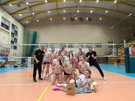 Kolejne zwycięstwo naszych Siatkarek