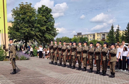 Udział w obchodach Dnia Patrona Szkoły Podstawowej im. 72. Pułku Piechoty ''Radom'' w Kono